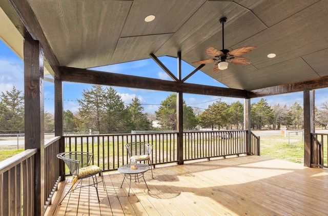 583 Hillcrest Circle, Gordonville, TX 76245