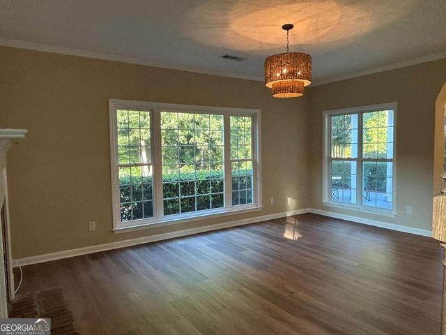 75 Sycamore Way, Sharpsburg, GA 30277