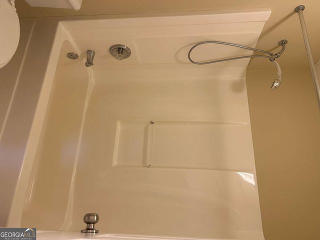 75 Sycamore Way, Sharpsburg, GA 30277
