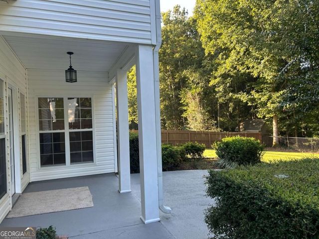 75 Sycamore Way, Sharpsburg, GA 30277