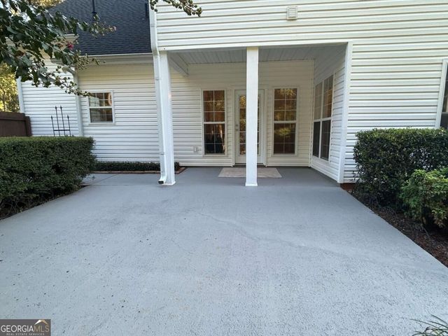 75 Sycamore Way, Sharpsburg, GA 30277