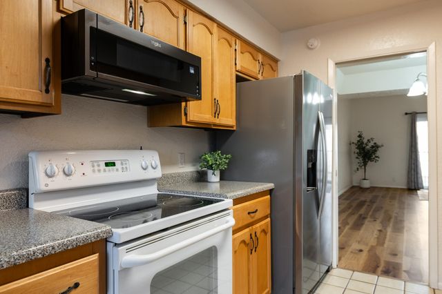 19 Casa Hermosa Drive NE, Albuquerque, NM 87112