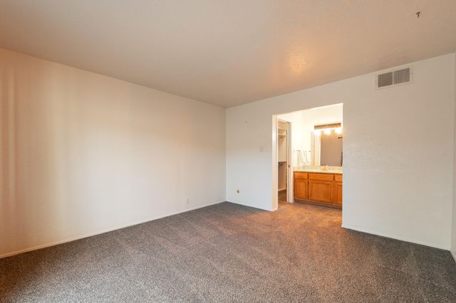 19 Casa Hermosa Drive NE, Albuquerque, NM 87112