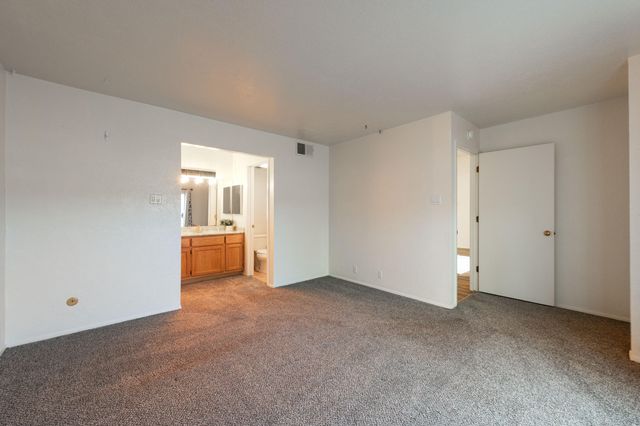 19 Casa Hermosa Drive NE, Albuquerque, NM 87112