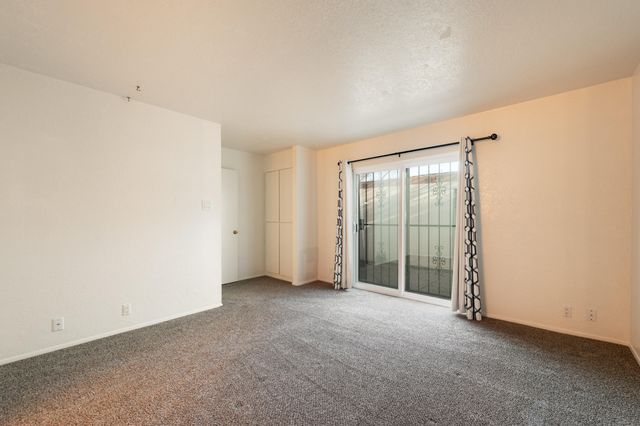 19 Casa Hermosa Drive NE, Albuquerque, NM 87112