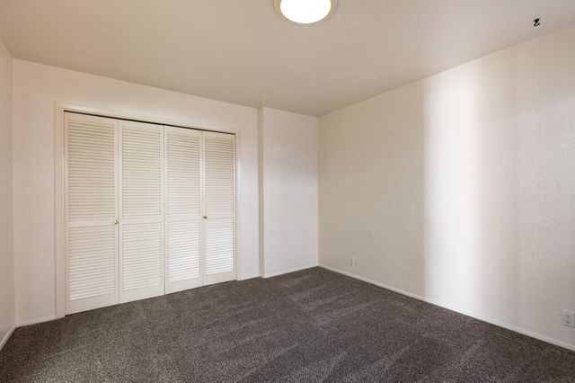 19 Casa Hermosa Drive NE, Albuquerque, NM 87112