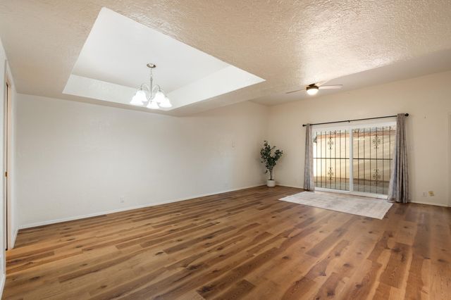 19 Casa Hermosa Drive NE, Albuquerque, NM 87112