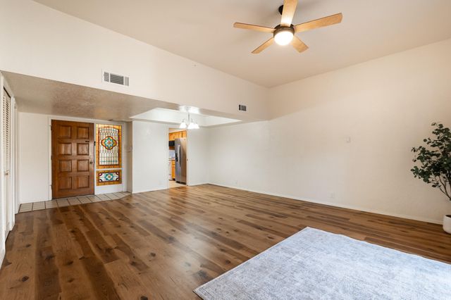 19 Casa Hermosa Drive NE, Albuquerque, NM 87112