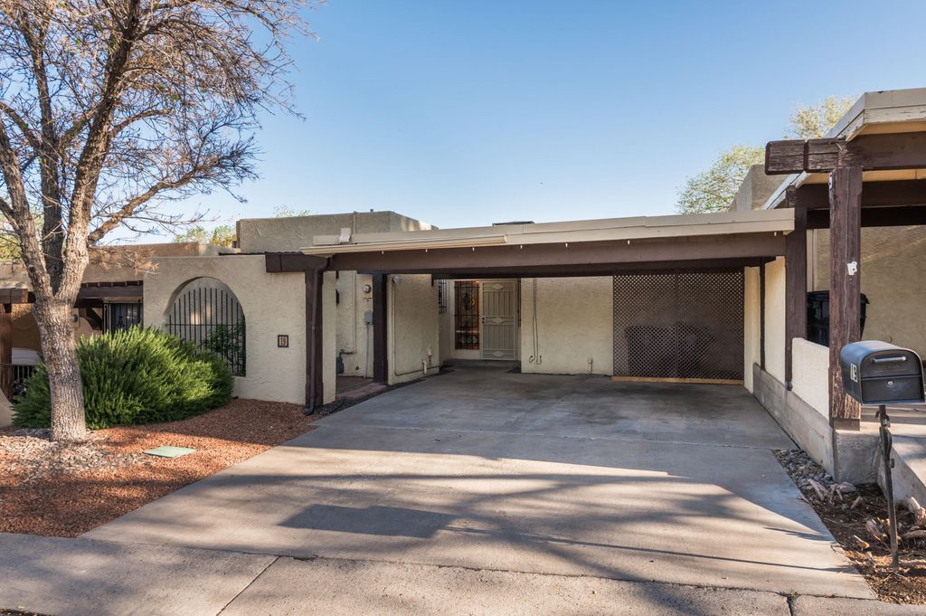 19 Casa Hermosa Drive NE, Albuquerque, NM 87112