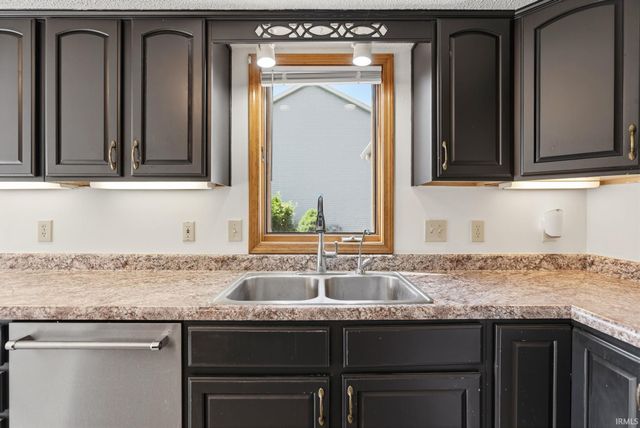 16134 Silver Shadow Lane, Huntertown, IN 46748