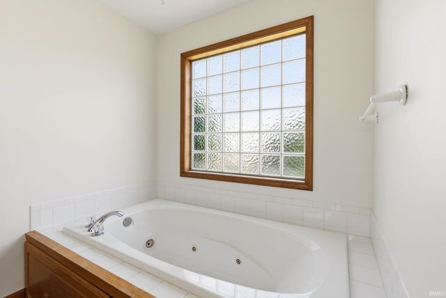 16134 Silver Shadow Lane, Huntertown, IN 46748