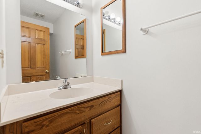 16134 Silver Shadow Lane, Huntertown, IN 46748