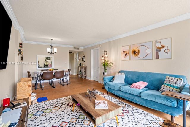 13120 SW 92nd Ave B-313, Miami, FL 33176