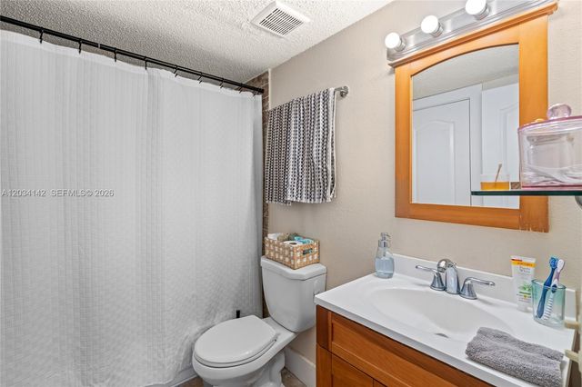 13120 SW 92nd Ave B-313, Miami, FL 33176