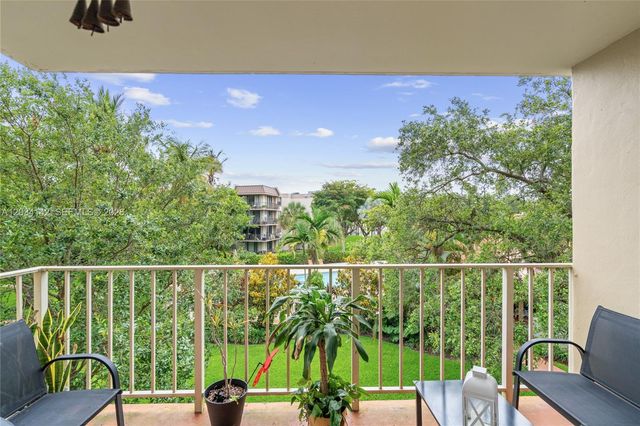 13120 SW 92nd Ave B-313, Miami, FL 33176