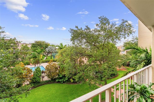 13120 SW 92nd Ave B-313, Miami, FL 33176