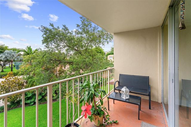 13120 SW 92nd Ave B-313, Miami, FL 33176