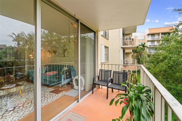13120 SW 92nd Ave B-313, Miami, FL 33176