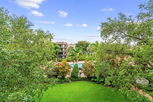 13120 SW 92nd Ave B-313, Miami, FL 33176