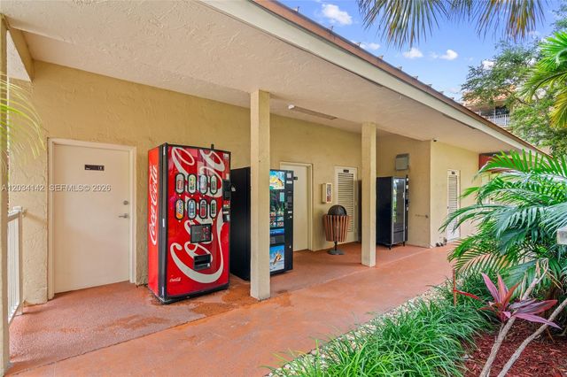 13120 SW 92nd Ave B-313, Miami, FL 33176