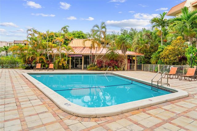 13120 SW 92nd Ave B-313, Miami, FL 33176