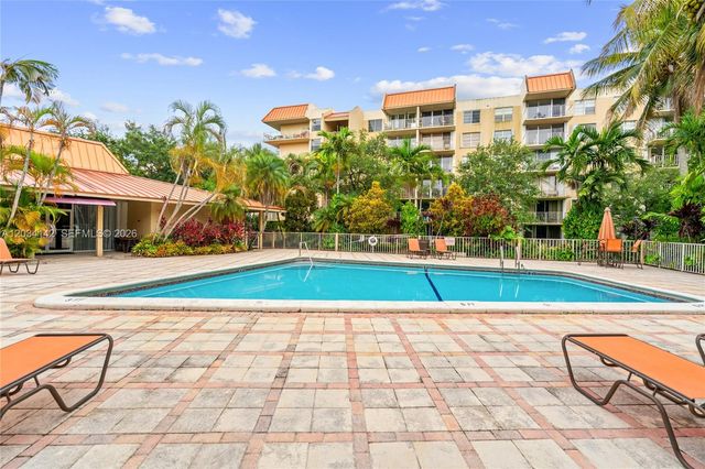 13120 SW 92nd Ave B-313, Miami, FL 33176