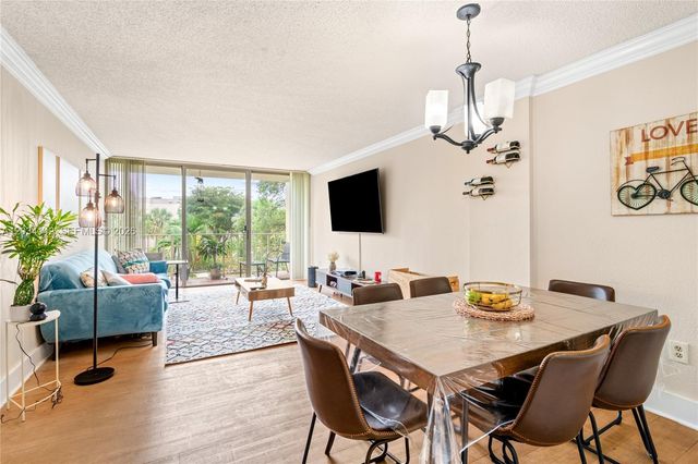 13120 SW 92nd Ave B-313, Miami, FL 33176