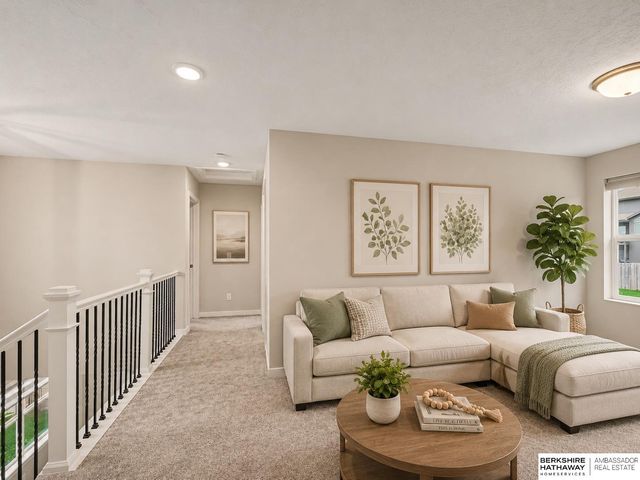 8126 S 196 Street, Gretna, NE 68028