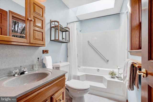 6747 DARK HOLLOW RD, Wrightsville, PA 17368