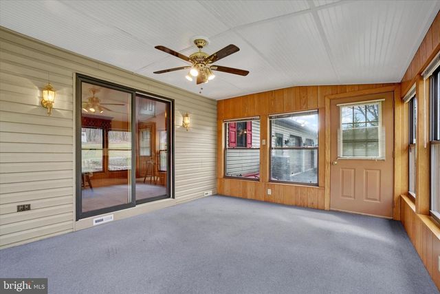 6747 DARK HOLLOW RD, Wrightsville, PA 17368