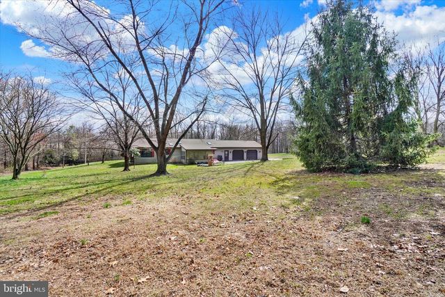 6747 DARK HOLLOW RD, Wrightsville, PA 17368