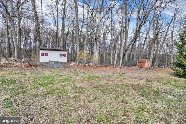 6747 DARK HOLLOW RD, Wrightsville, PA 17368