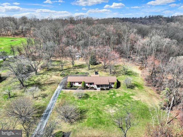 6747 DARK HOLLOW RD, Wrightsville, PA 17368