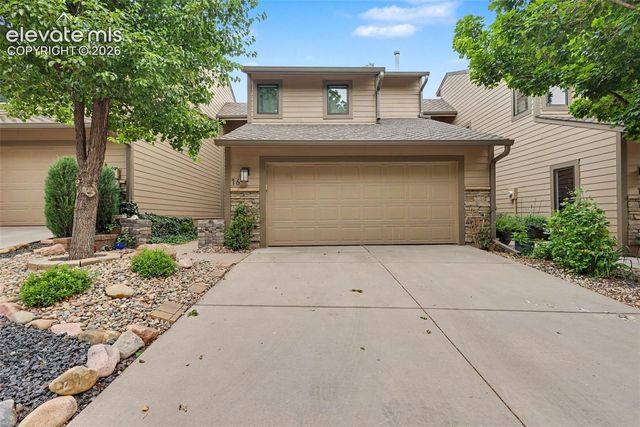 16 Woodbridge Drive, Colorado Springs, CO 80906