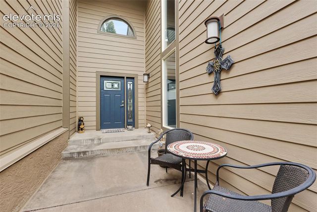16 Woodbridge Drive, Colorado Springs, CO 80906