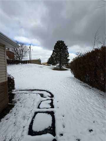 108 Sullivan Circle, Weirton, WV 26062