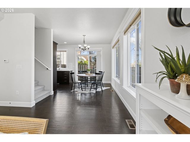 7473 Ne Fremont St, Portland, OR 97213