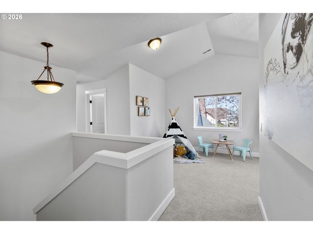 7473 Ne Fremont St, Portland, OR 97213