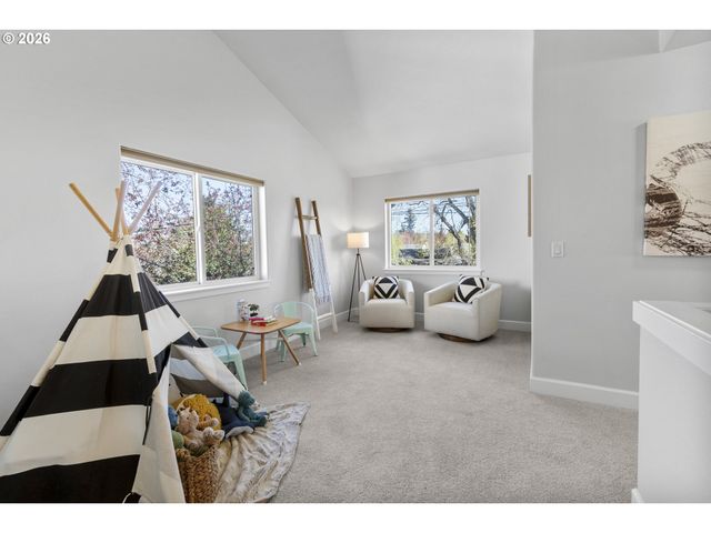 7473 Ne Fremont St, Portland, OR 97213