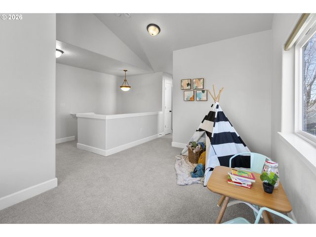 7473 Ne Fremont St, Portland, OR 97213