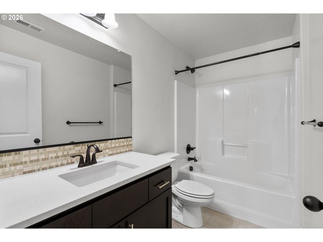 7473 Ne Fremont St, Portland, OR 97213