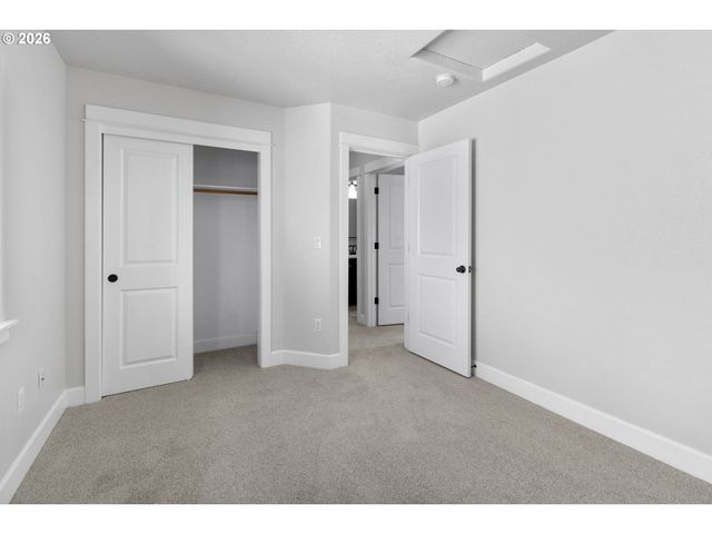 7473 Ne Fremont St, Portland, OR 97213