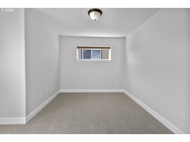 7473 Ne Fremont St, Portland, OR 97213