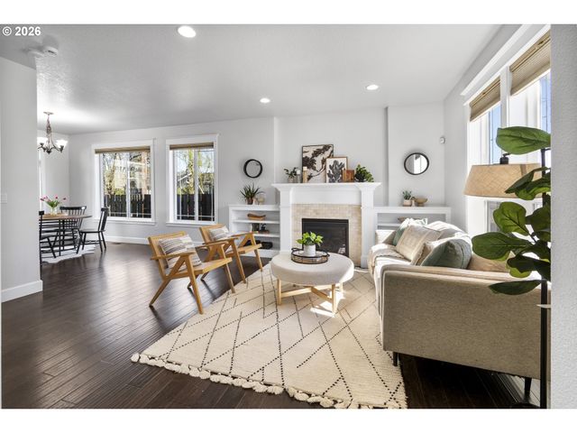 7473 Ne Fremont St, Portland, OR 97213