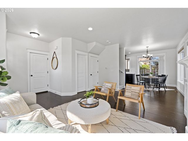 7473 Ne Fremont St, Portland, OR 97213