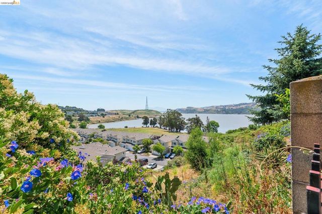 154 Camino Del Sol, Vallejo, CA 94591
