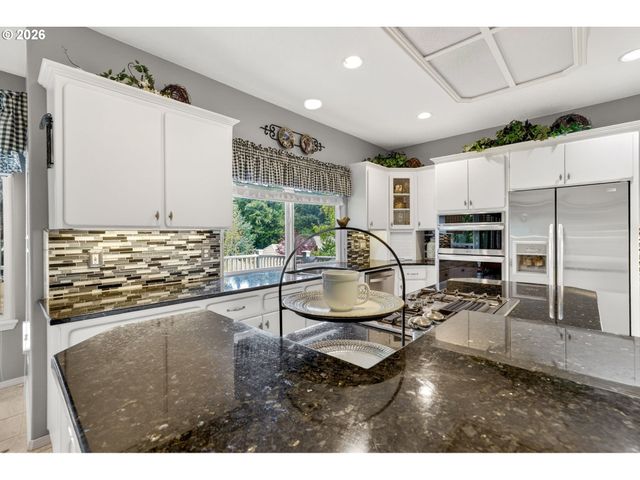 9085 Sw 180TH Pl, Beaverton, OR 97007