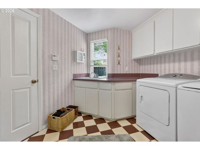 9085 Sw 180TH Pl, Beaverton, OR 97007