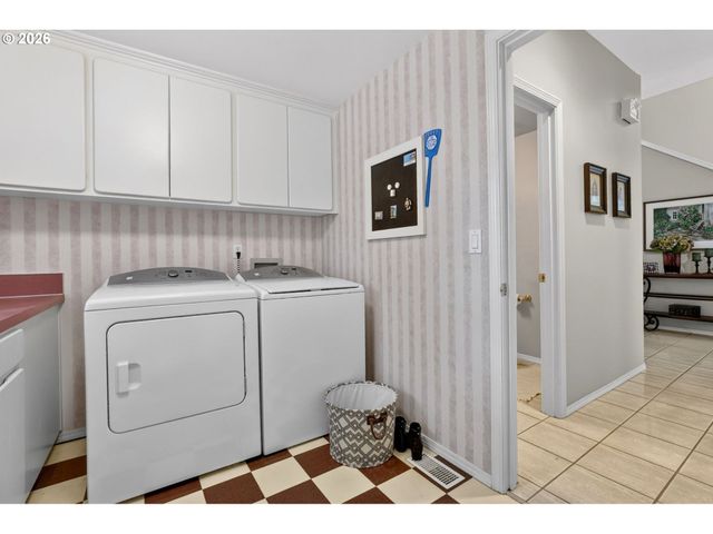 9085 Sw 180TH Pl, Beaverton, OR 97007