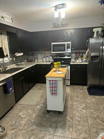 25 Talley Lane, Rossville, GA 30741